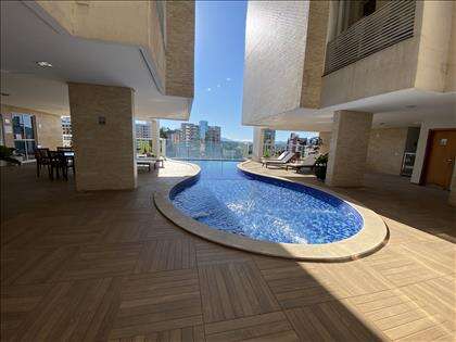 Piscina com Borda Infinita