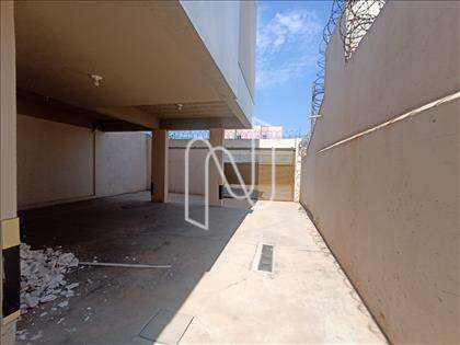 Garagem.