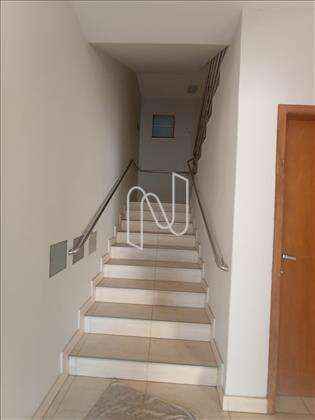Escadas.