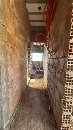 COREDDOR DE ACESSO P/ QUARTOS E BANHEIRO  