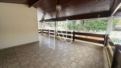 VARANDA NO SEGUNDO PAVIMENTO 