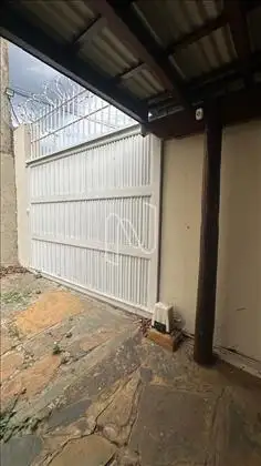 PORTÃO ELETRONICO E ACESSO AO LOTE DO LADO