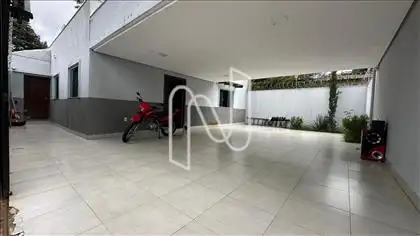  Garagem para 4 veiculos confortavelmente