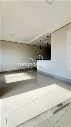 Sala ampla para 2 ambientes 