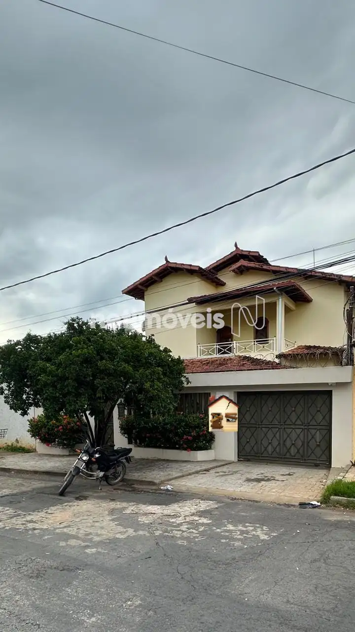 Casa de 2 pavimentos 