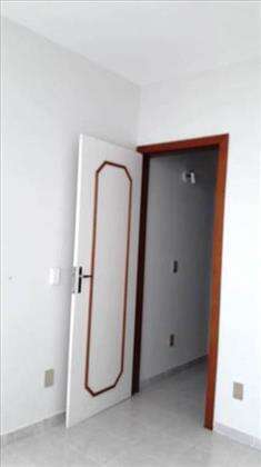 portas de excelente marcenaria.