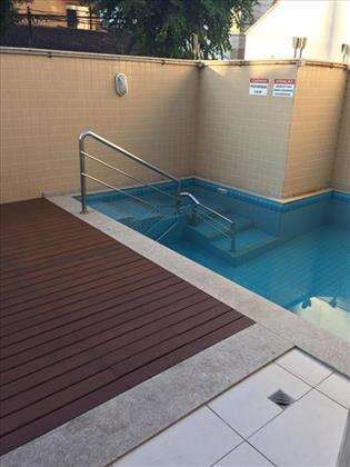 lazer do prédio: piscina