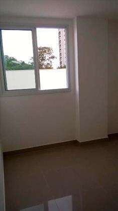 Quarto 2 com excelente iluminação e vento