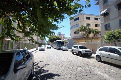 rua curitiba, ao lado da igreja batista .