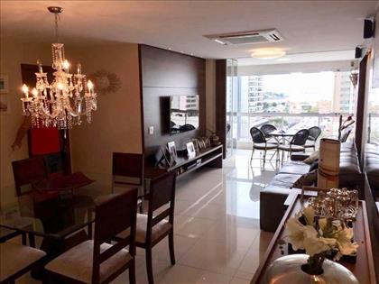 Projeto assinado por arquiteto.