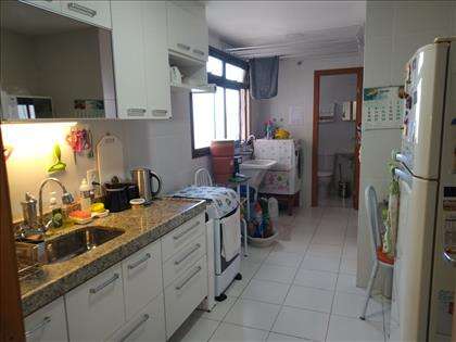Cozinha e área de serviço