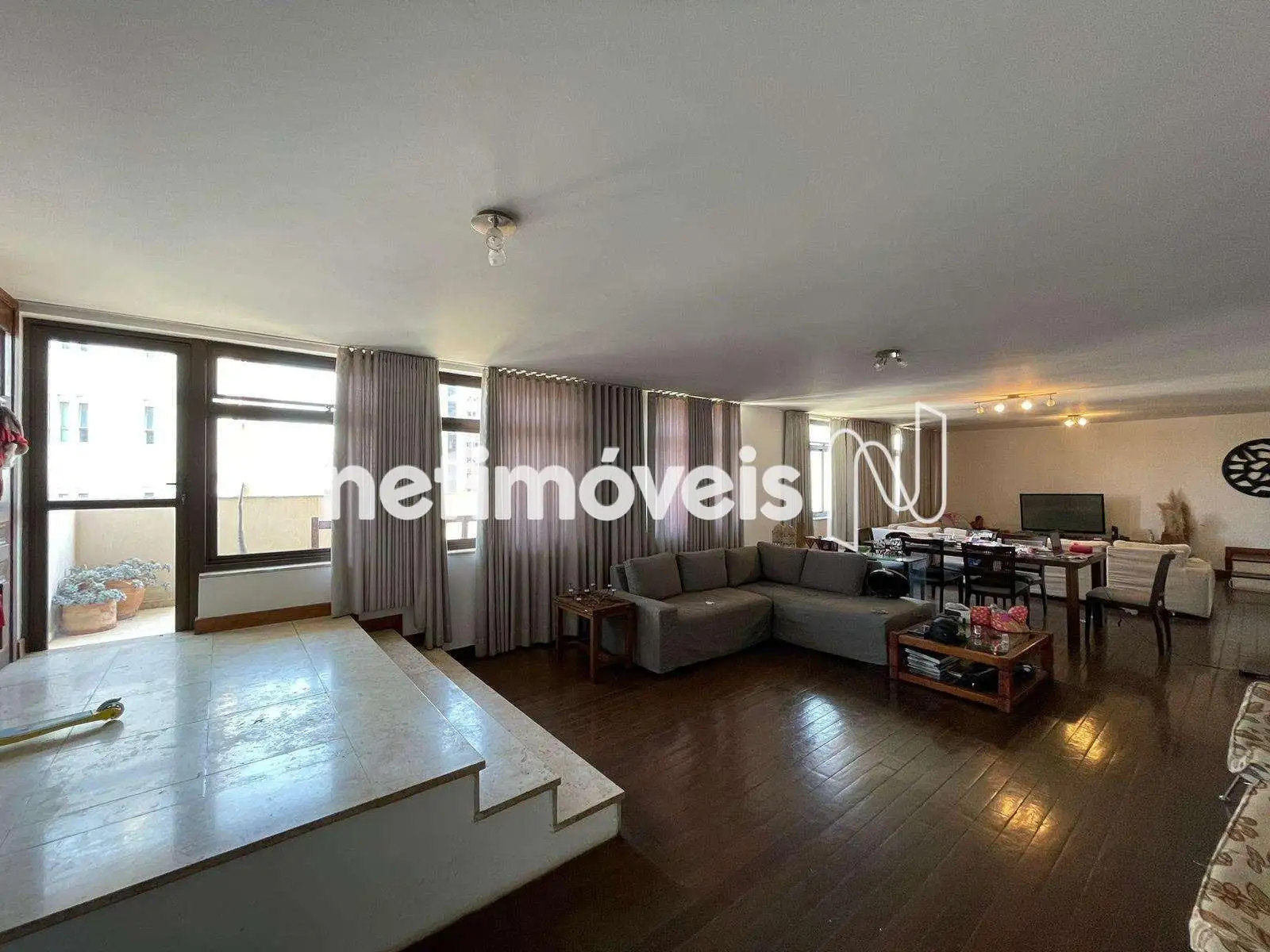 Apartamento com 4 quartos — Serra, Belo Horizonte