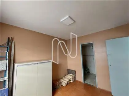 Quarto com banheiro - pode ser outra Suíte - 