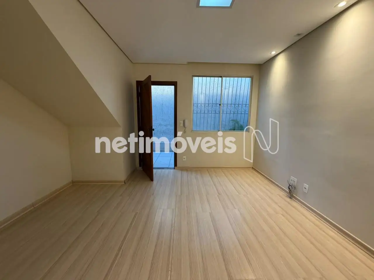 Apartamento com 3 quartos — Planalto, Belo Horizonte