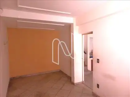 Sala de jantar anexa do piso inferior