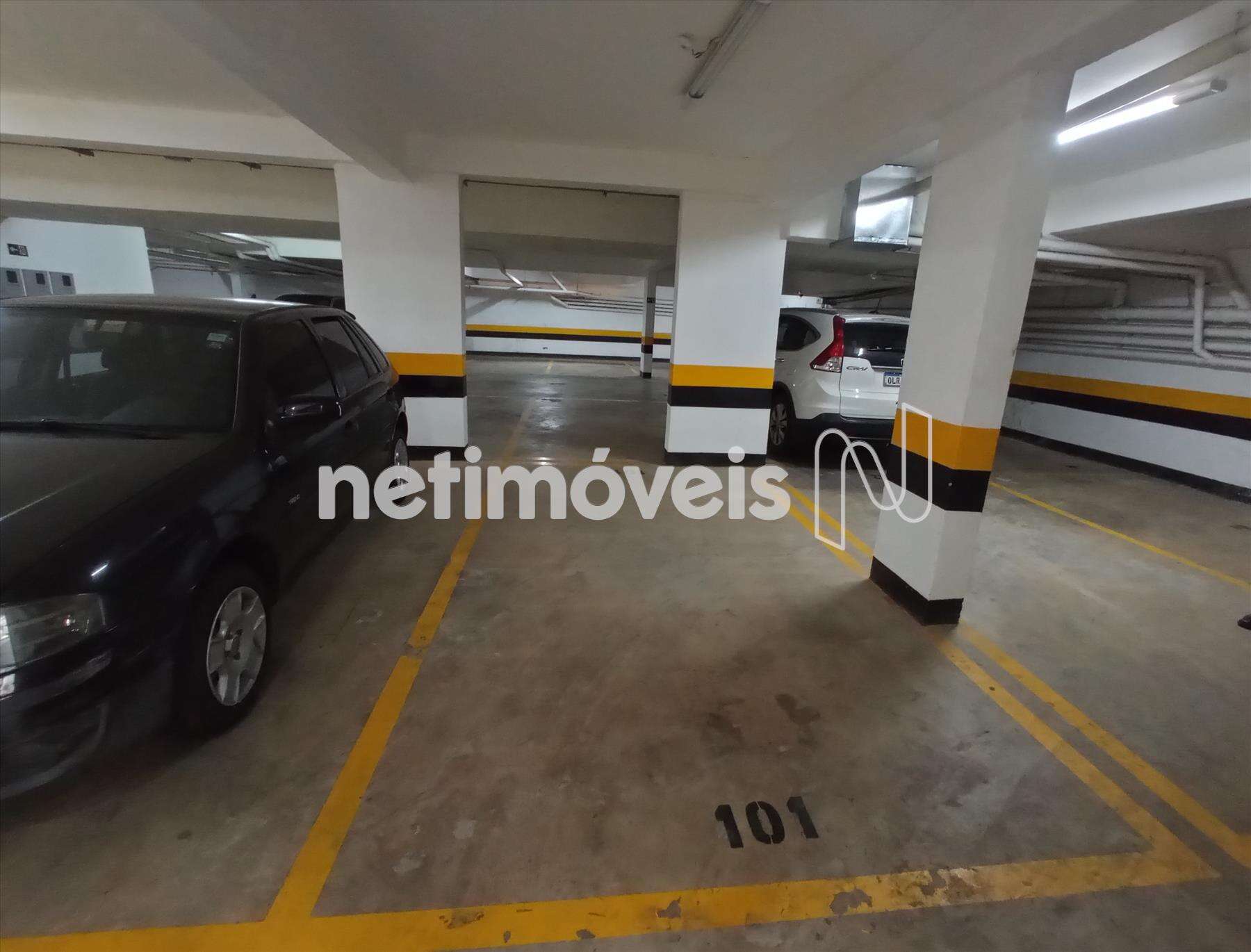 Estacionamento 