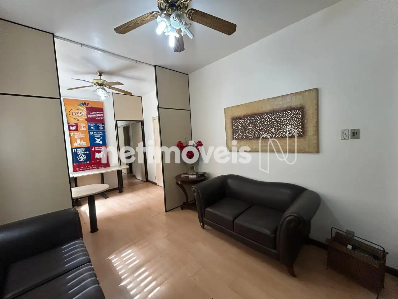 Conjunto de salas para comprar com 90 m², 3 banheiros em Rua dos Goitacazes, Centro, Belo Horizonte
