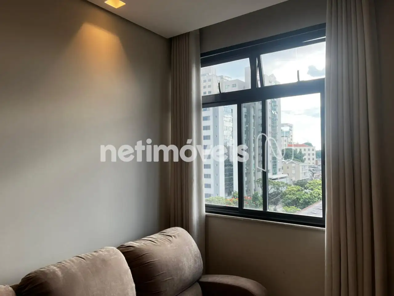 Apartamento para comprar com 40 m², 1 quarto, 1 banheiro, 2 vagas em Rua Ouro Preto, Barro Preto, Belo Horizonte