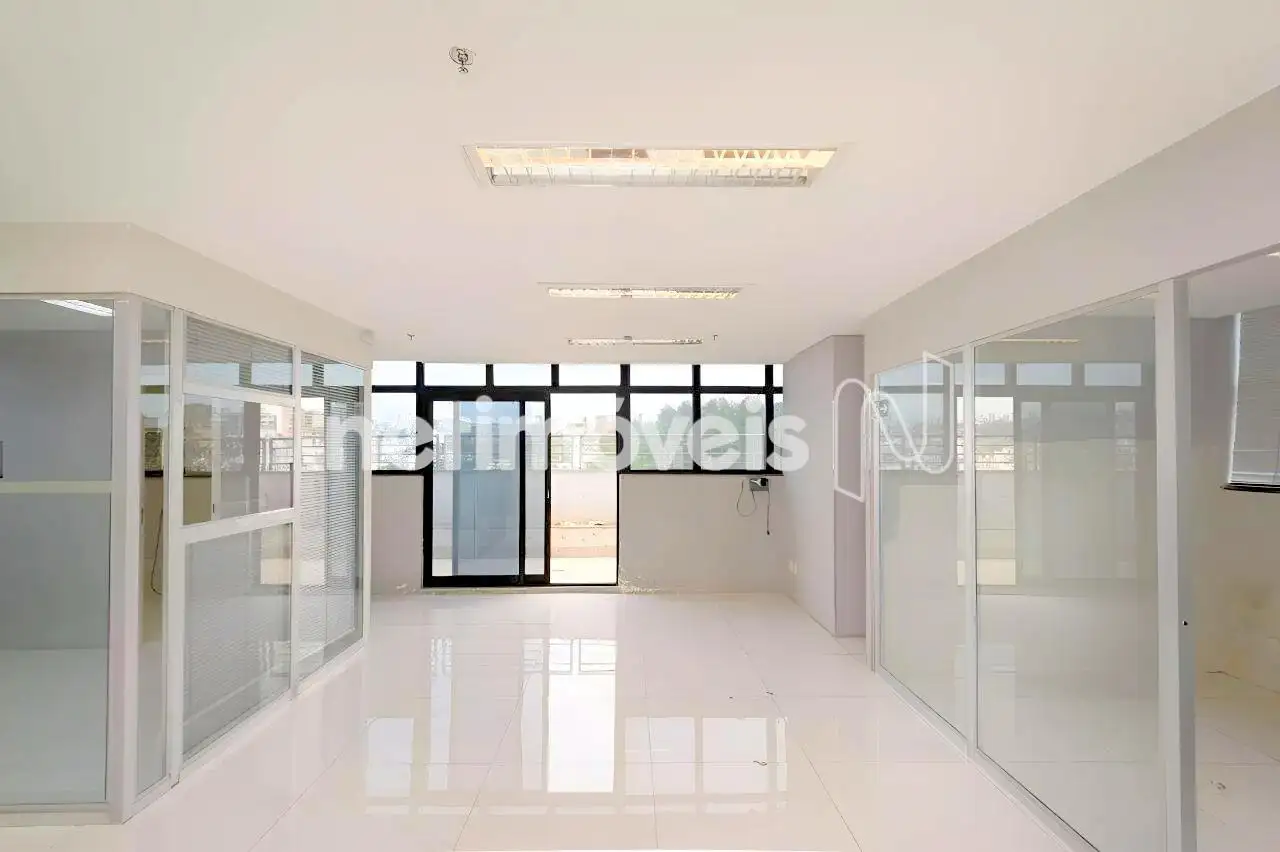 Sala para comprar com 290 m², 4 banheiros, 6 vagas em Rua Araguari, Barro Preto, Belo Horizonte