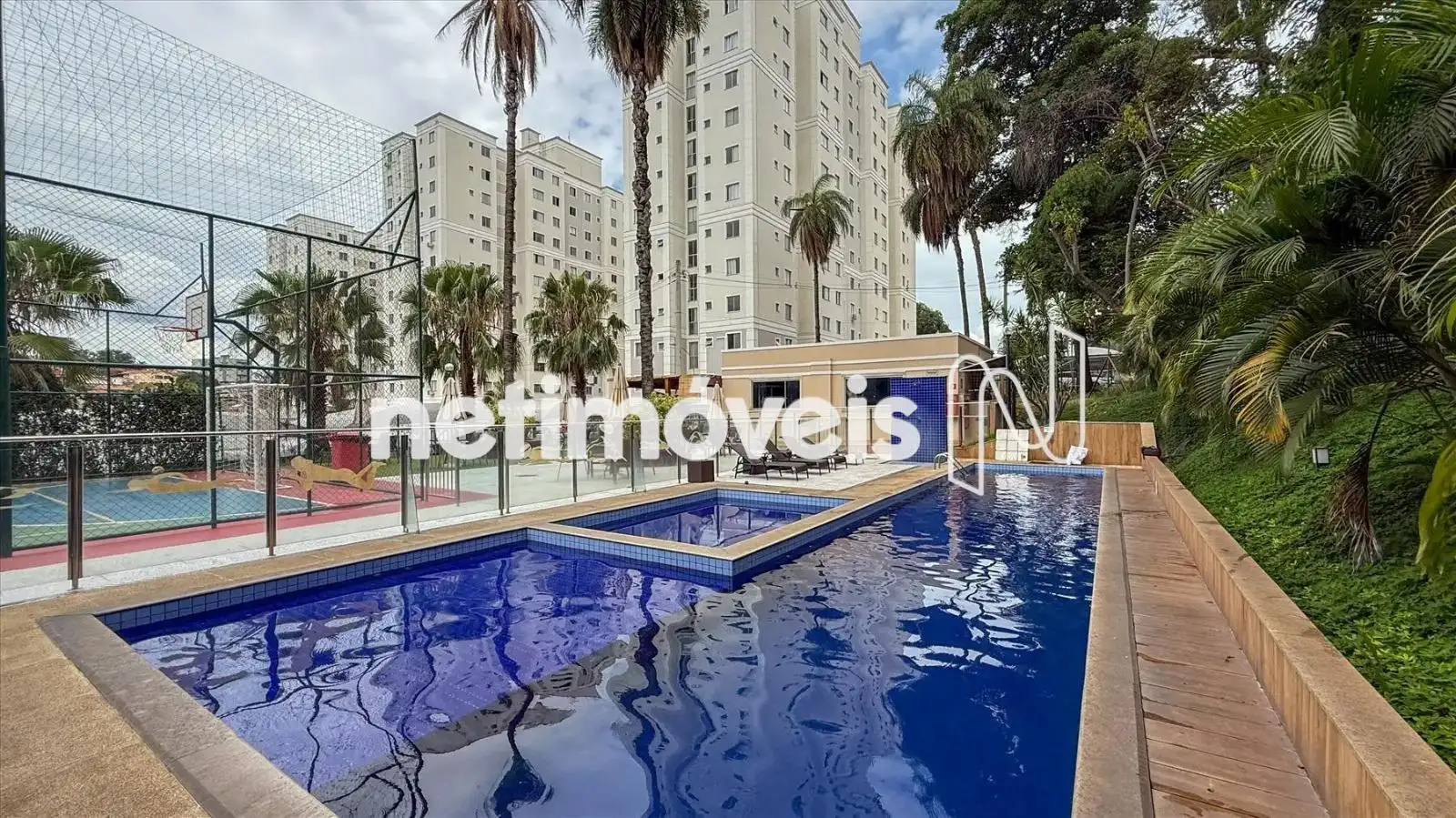 piscina e quadra
