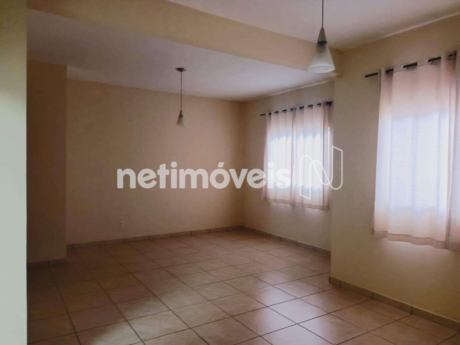 Sala para 02 Ambientes.