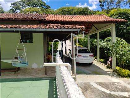 Varanda nos quatros lados da casa  