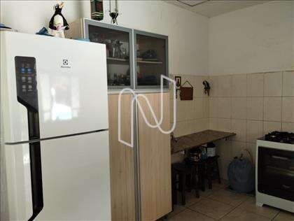 Cozinha com armário 