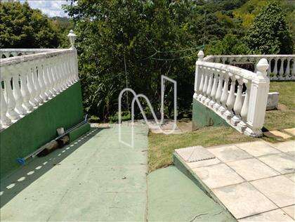 Acesso de entrada com rampa 