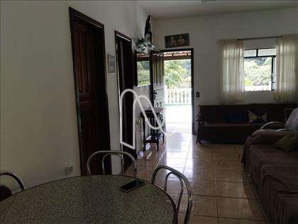Sala ampla confortável