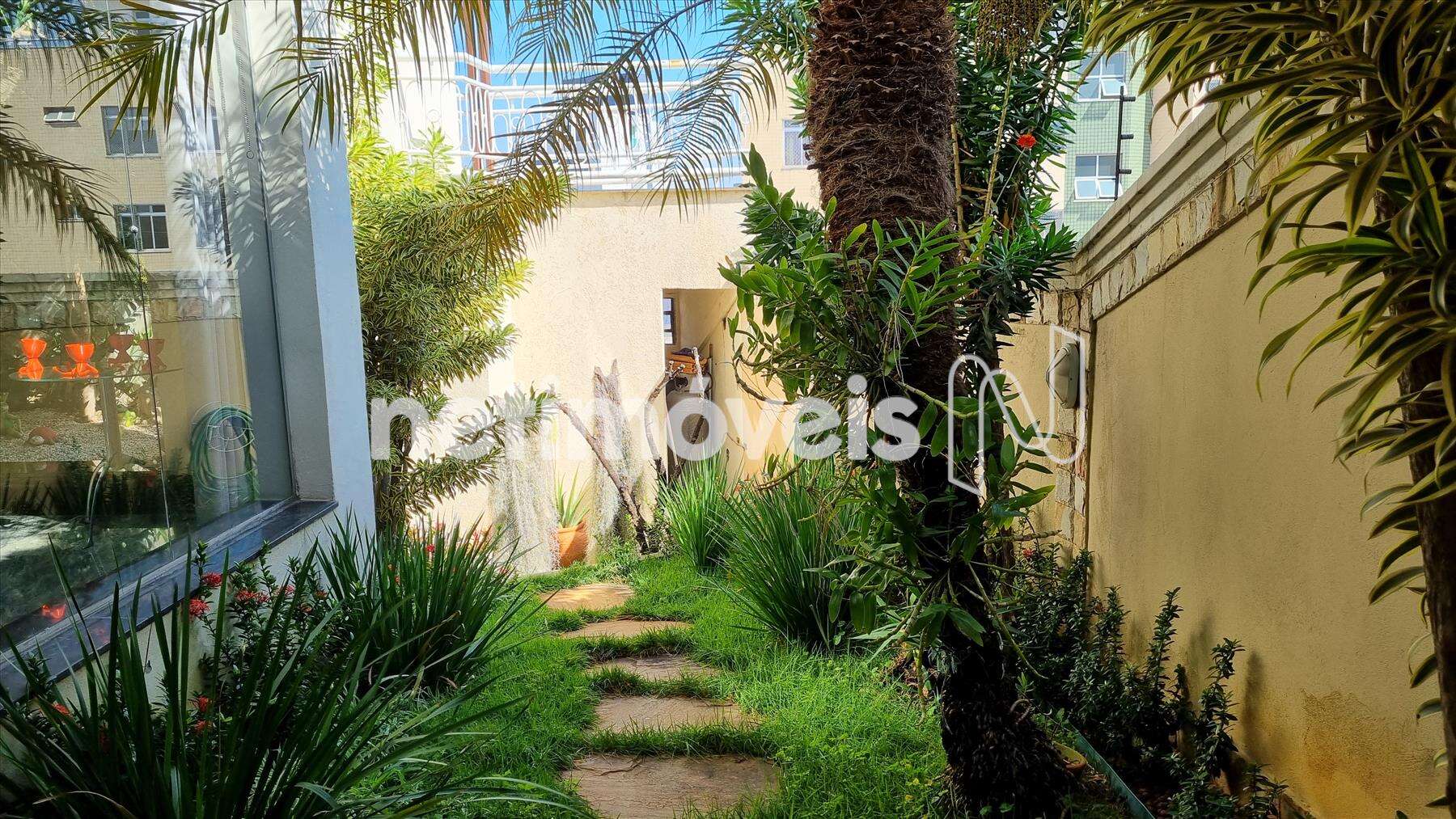 Jardim externo