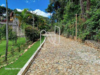 Entrada do sítio pavimentada