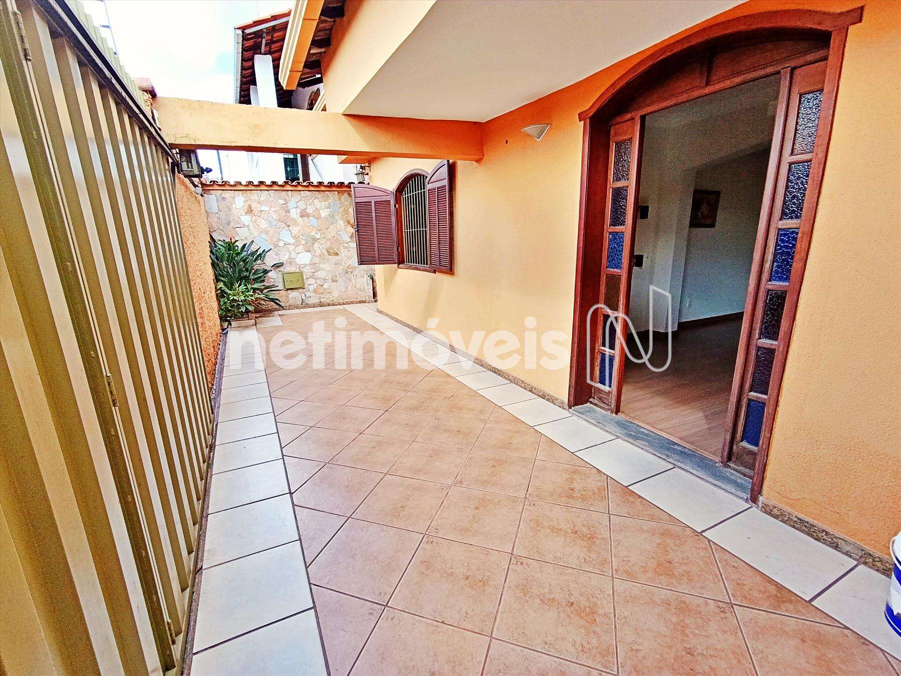 garagem para até 2 carros