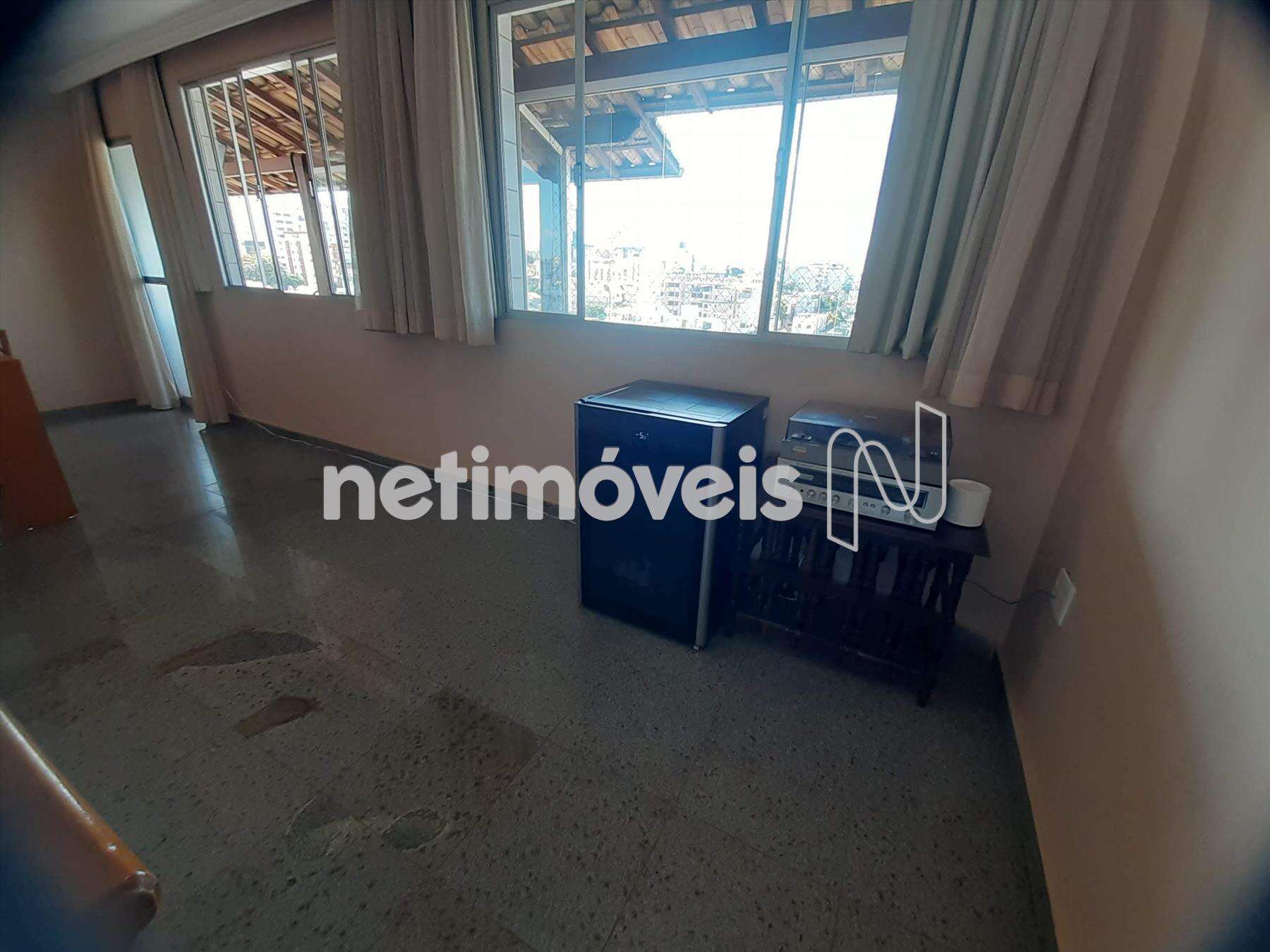 Sala no segundo pavimento 