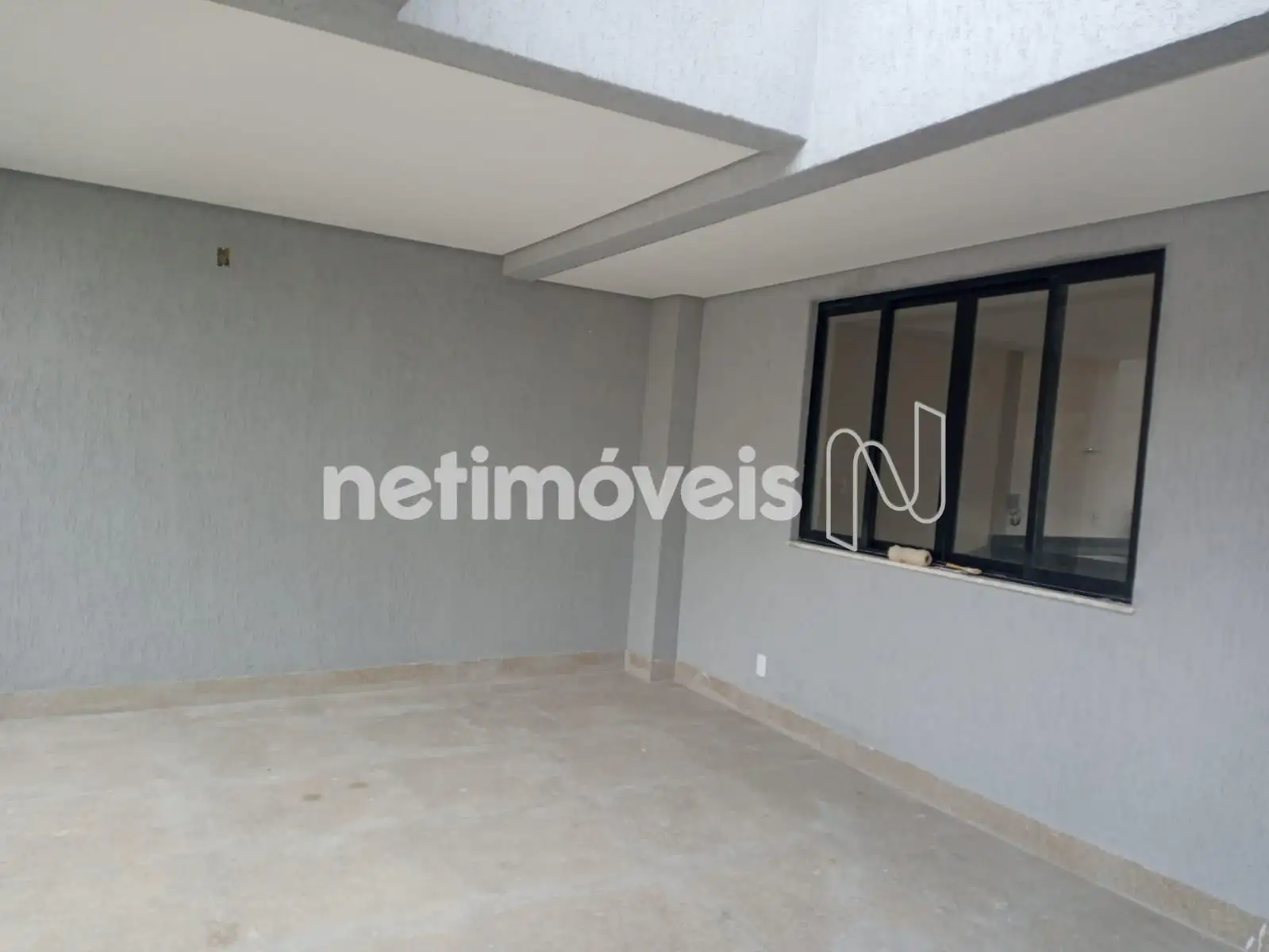 Parede Lado Esquerdo Casa