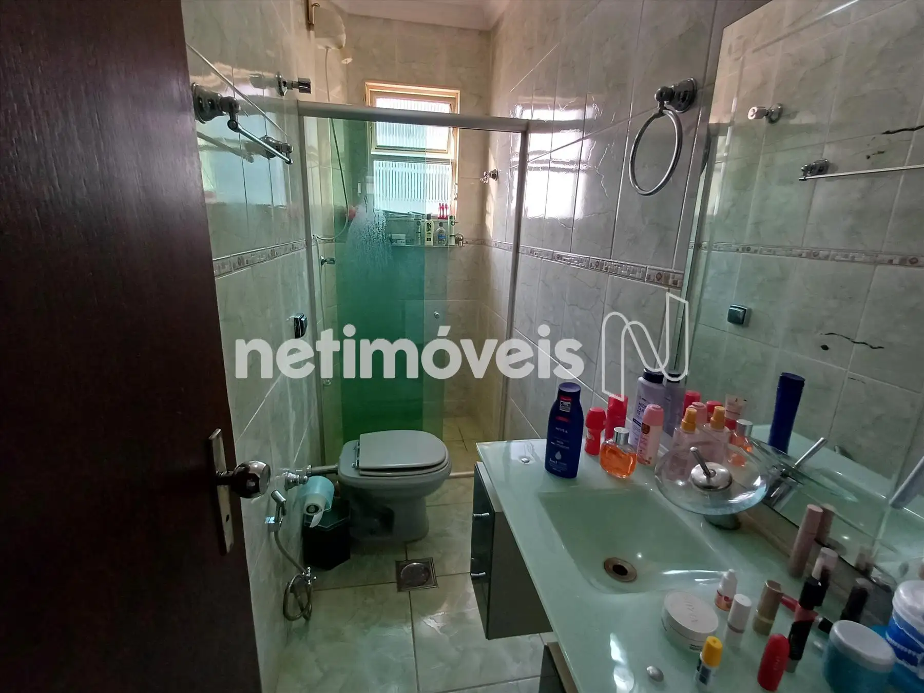 Banho com box blindex