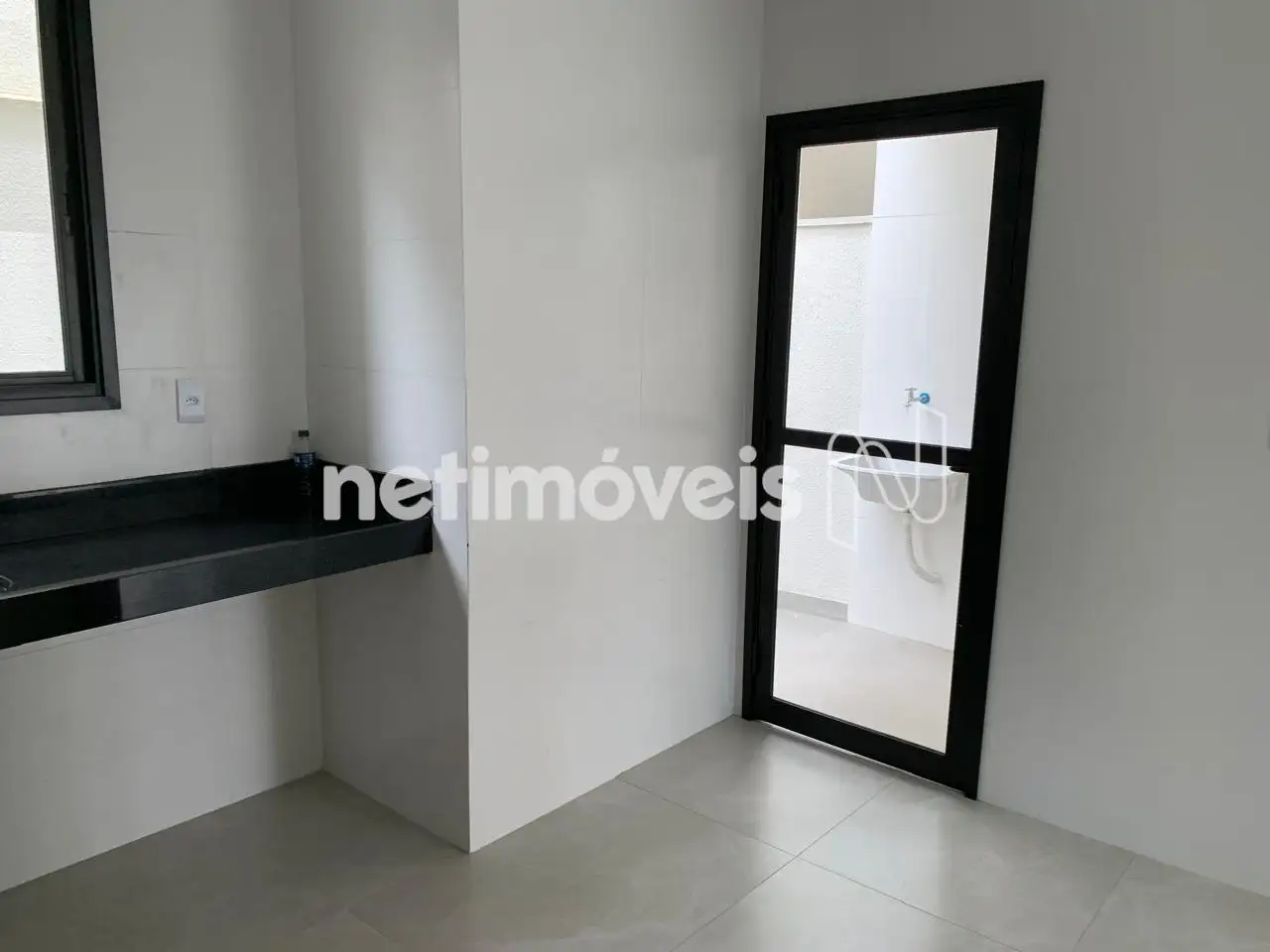 Porta para os fundos 