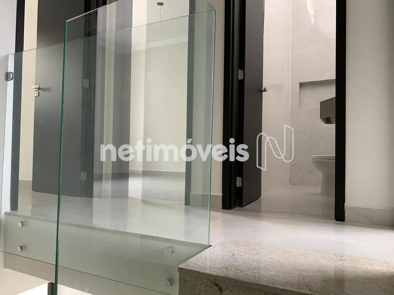 Entrada Banho Social e Quartos 