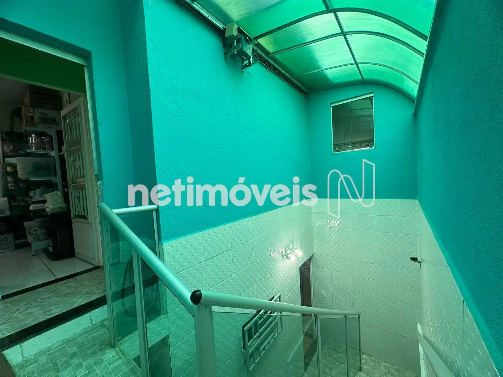 Escada para terceiro pavimento