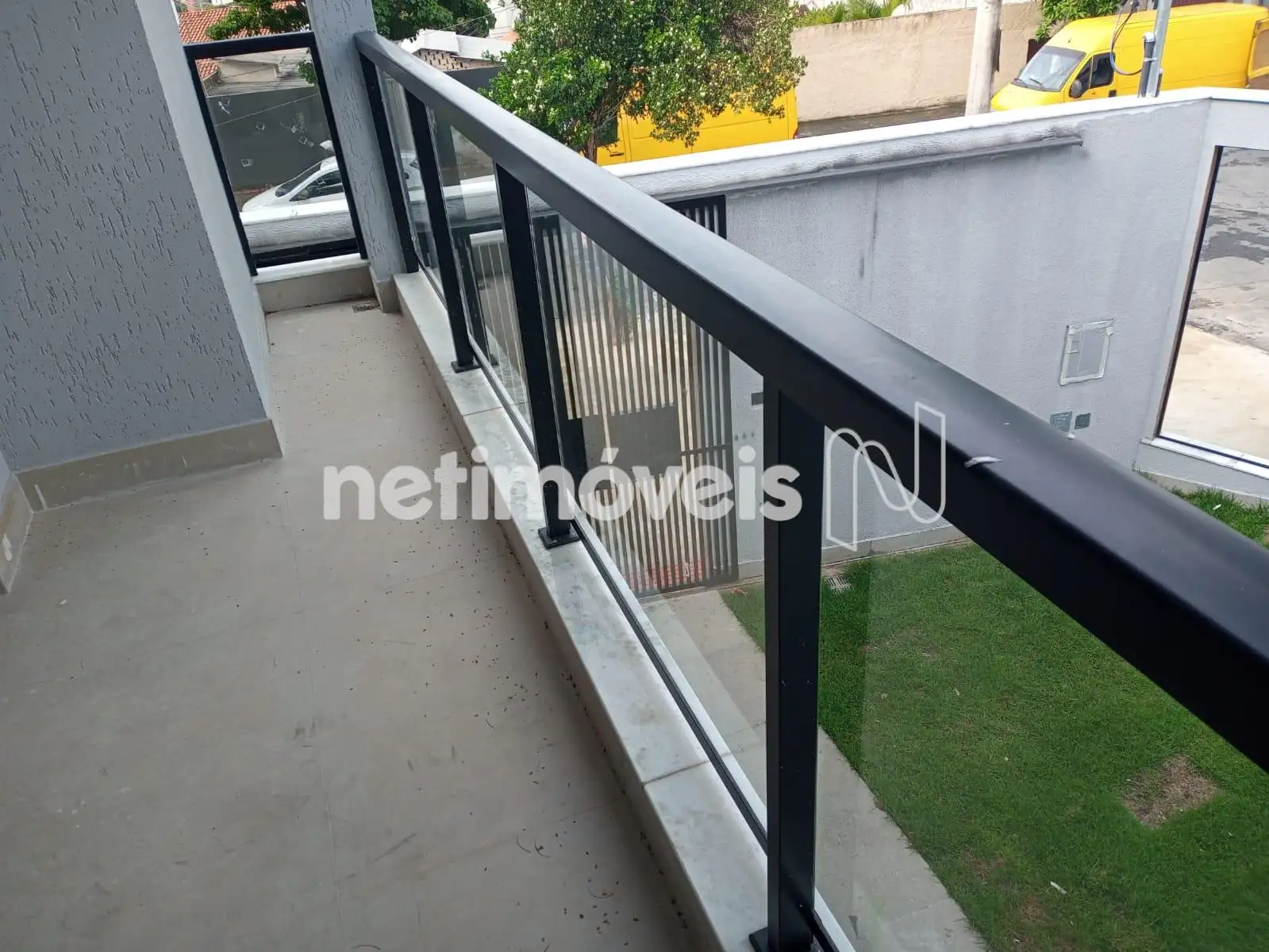 Piso Varanda Quarto 03