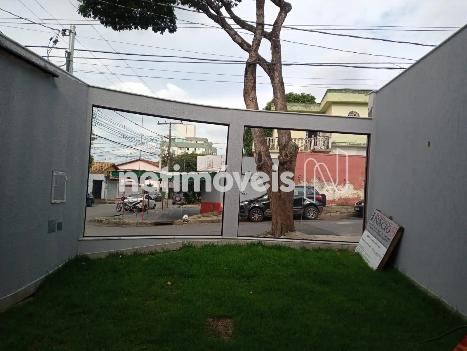 Muro Frente Casa Vidro