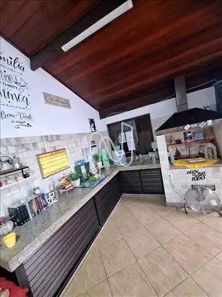  Cozinha na área de lazer e churrasqueira