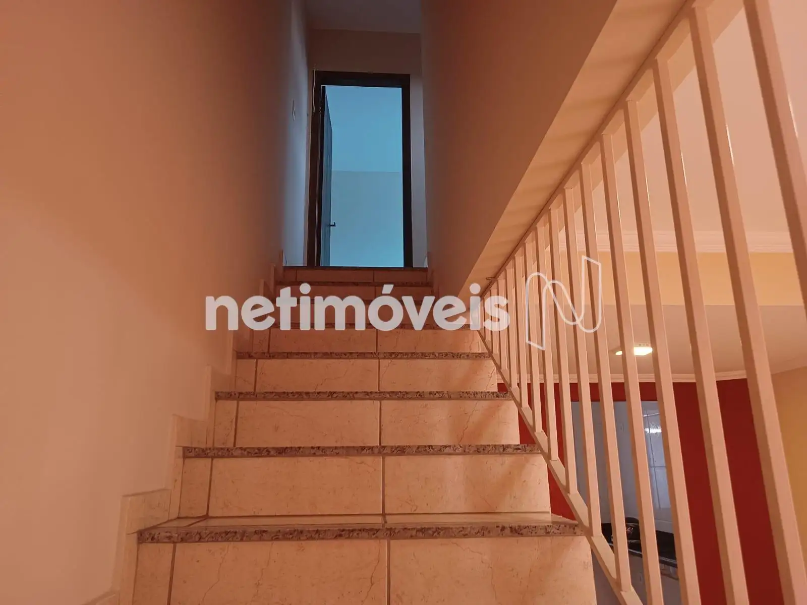 Escada para o segundo andar