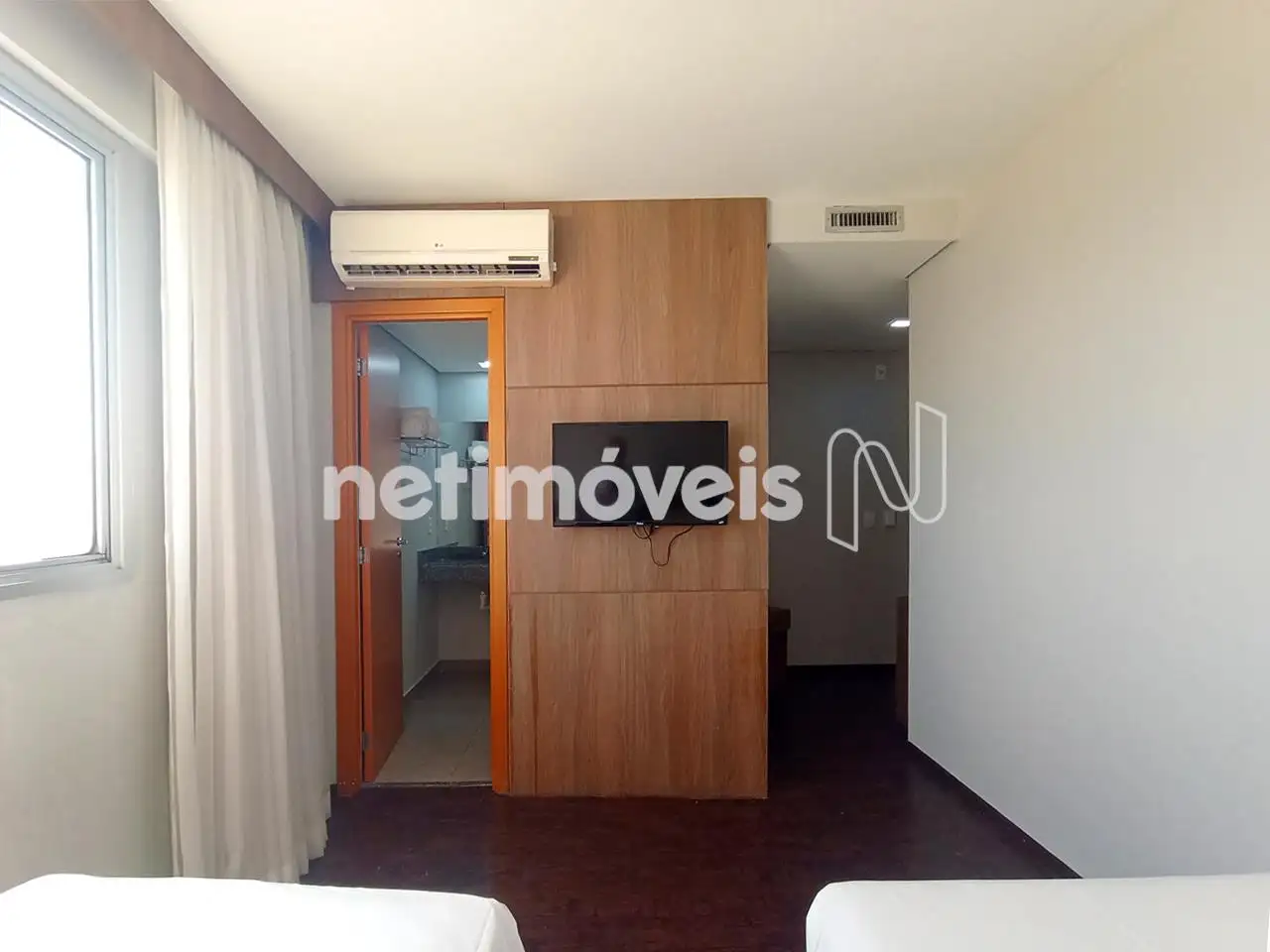 TV 32 Polegadas e ar condicionado