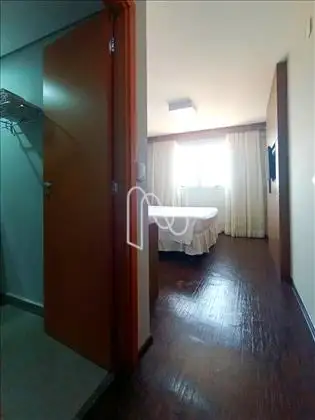 Corredor e banho 