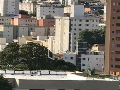 Vista aptos fundos muro 