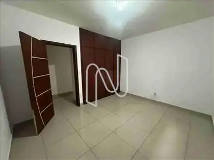 Porta de Entrada Quarto e Armário