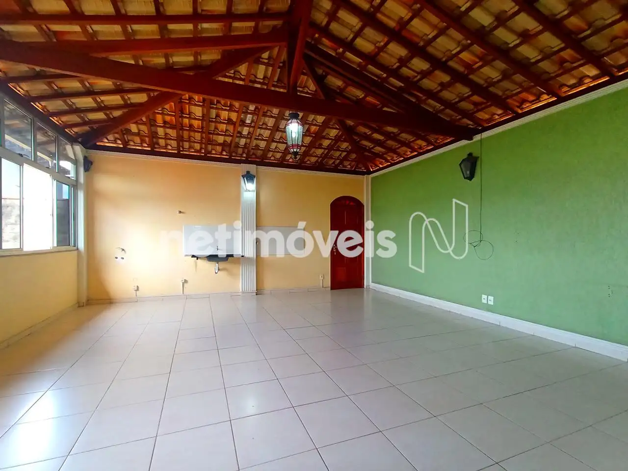 Salão para tv, jantar e cozinha americana