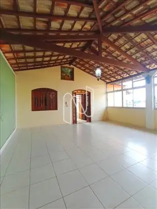   Salão para tv, jantar e cozinha americana