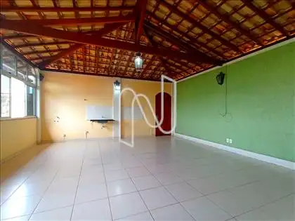   Salão para tv, jantar e cozinha americana