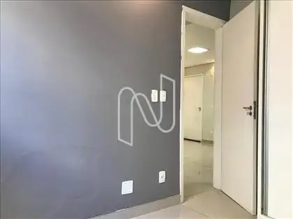 Porta entrada quarto 02